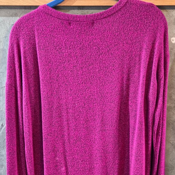 Wendy Williams Collection "Saturday" Deep V Sweater - Picture 2 of 2